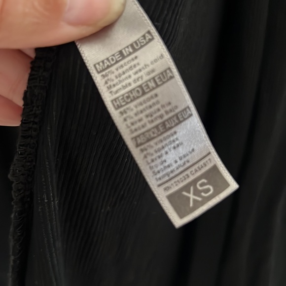 Black short sleeved sweater - Picture 3 of 4